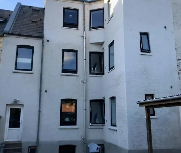 Nyaraló Stor I Smorhullet Af Centrum *